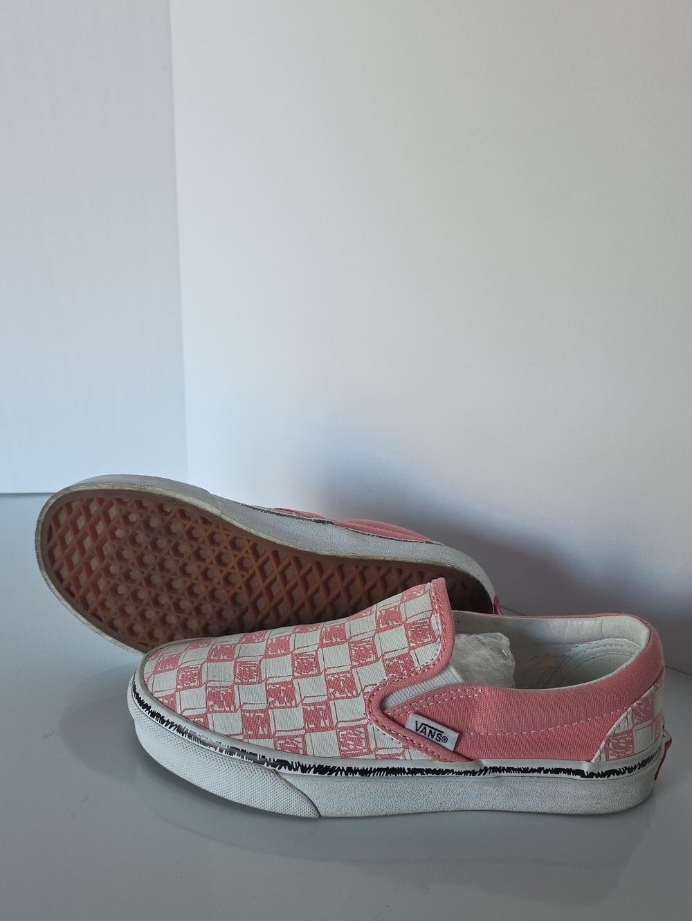 VANS OFF THE WALL(5) Pink and White Checker Slip-On Sneakers - Picture 1 of 9